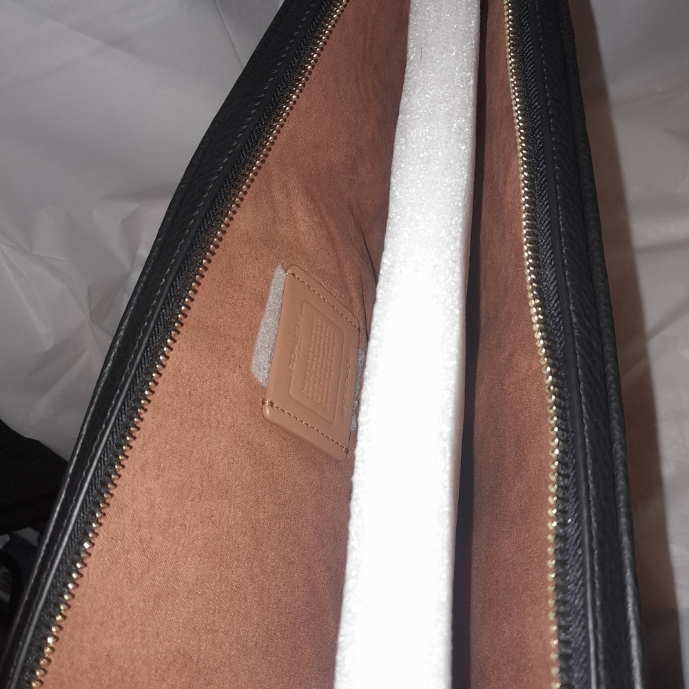 New Coach Ellis Lap Top Sleeve In Black/Gold (Two Zipper Sleeve) NWT - Picture 9 of 10